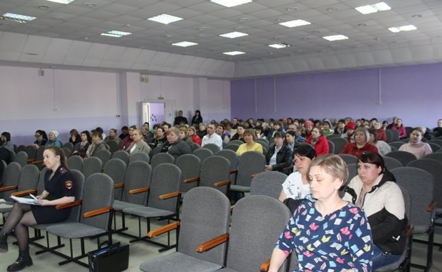 В Купинском районе Новосибирской области  сотрудники полиции приняли участие в общешкольном родительском собрании